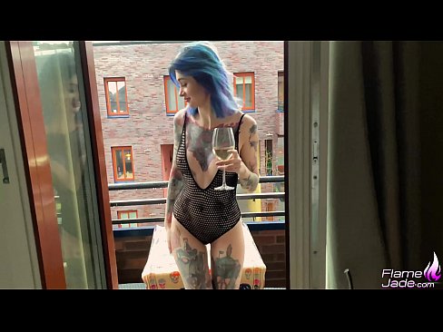 ❤️ Msichana Mkubwa Anayenyonya kwa Kugugumia na Kutombana kwa Shauku Chini ya Anga Wazi Video ya ngono ️❤